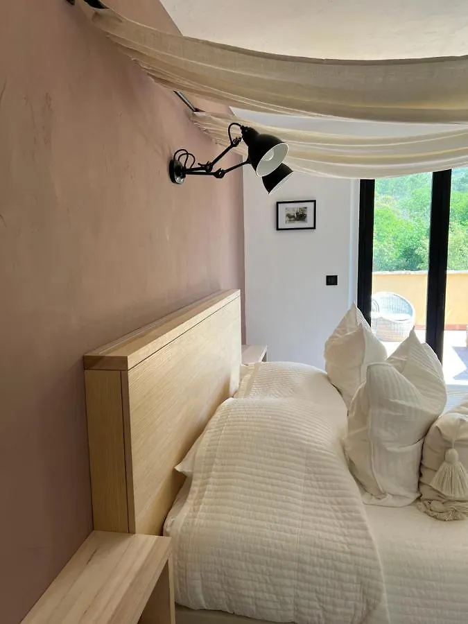 Bed and Breakfast La Bergerie Le Plan-de-la-Tour Frühstückspension