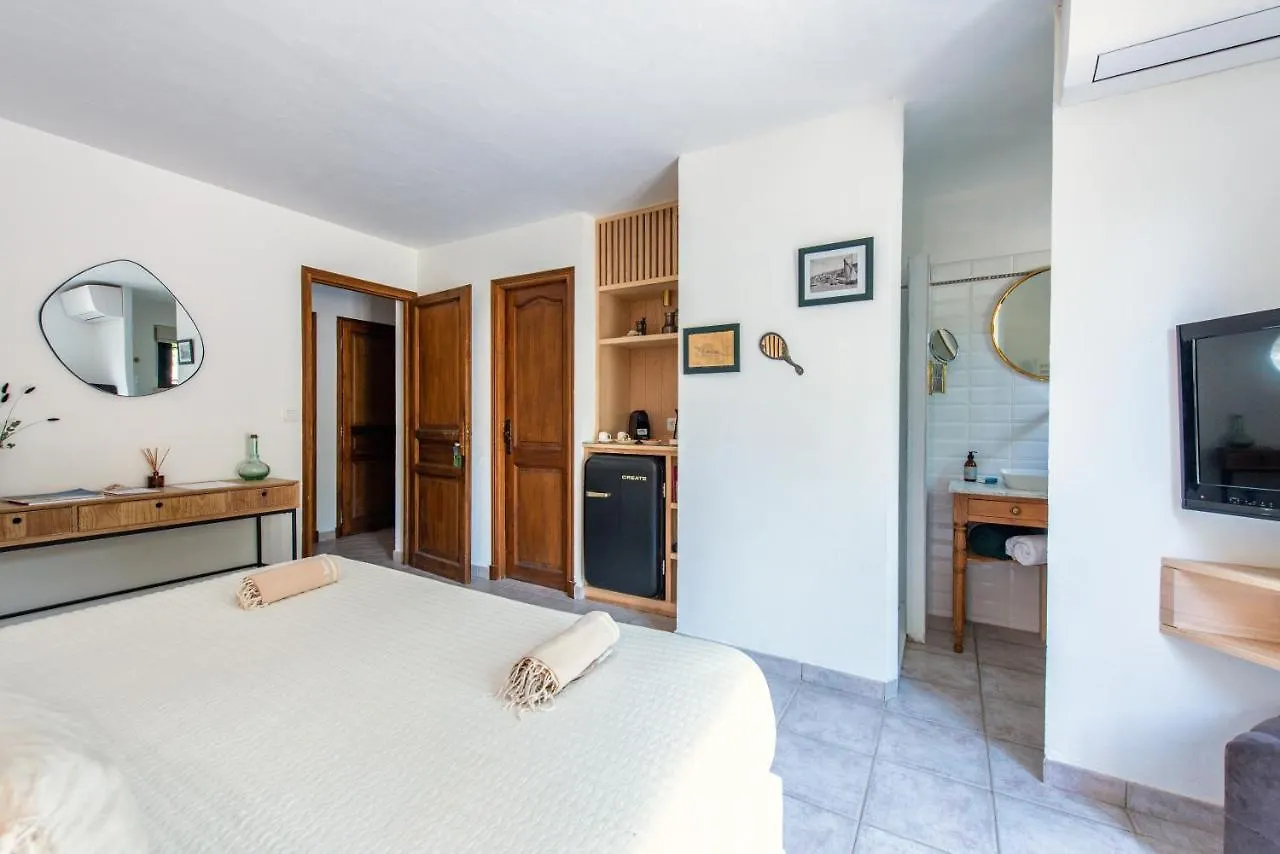 Bed and Breakfast La Bergerie Le Plan-de-la-Tour Bed & Breakfast