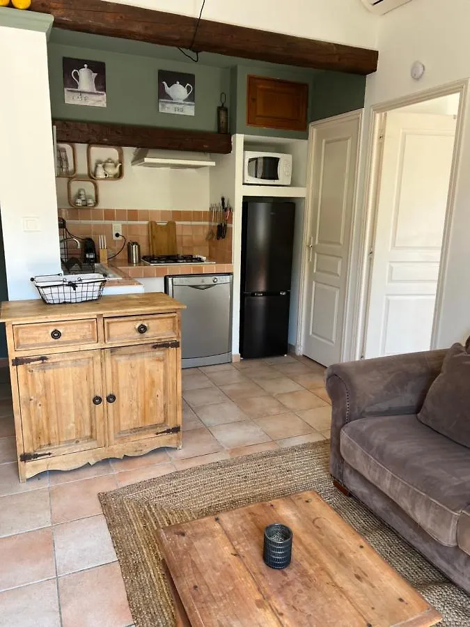 Bed and Breakfast La Bergerie Le Plan-de-la-Tour 0*,  Francia