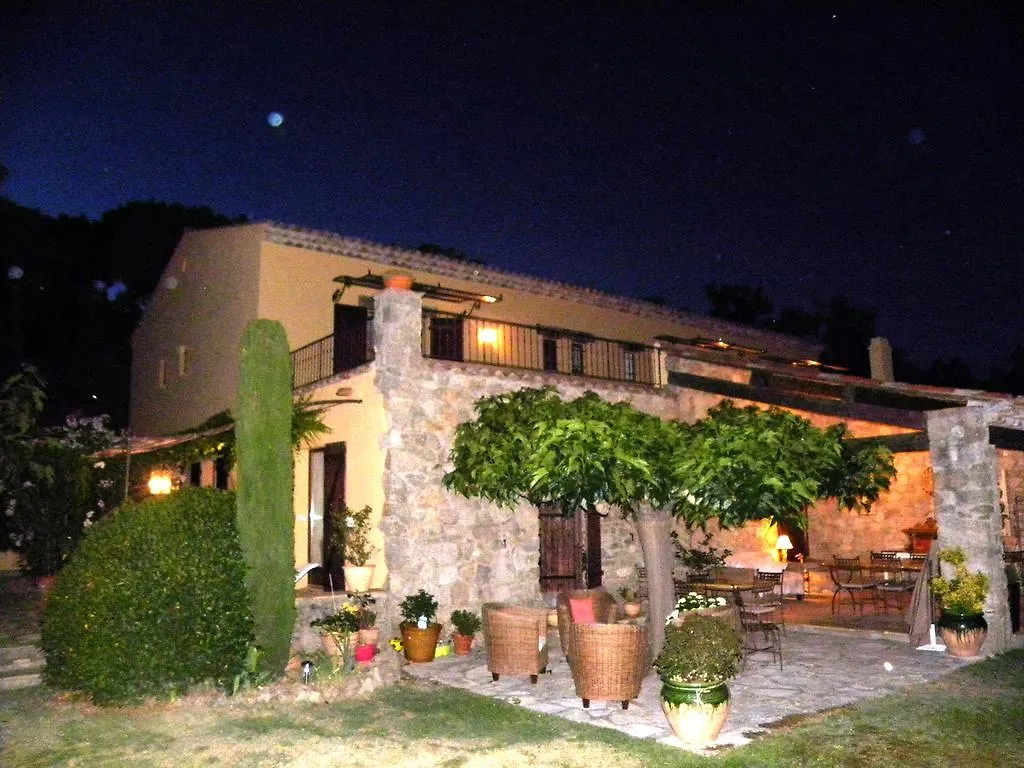 Bed and Breakfast La Bergerie Le Plan-de-la-Tour 0*,  Francia